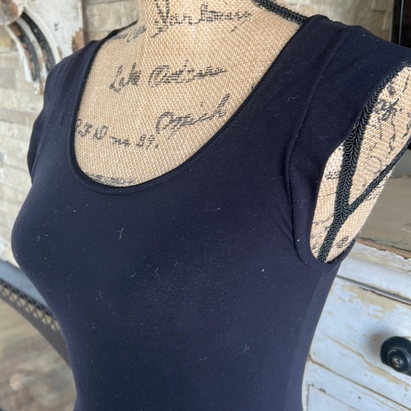 Spanx black scoop neck cap sleeve body shaper shapewear - Picture 7 of 16